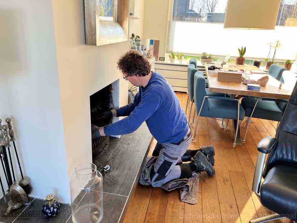 Schouwveger Stadskanaal kleed schoorsteenreiniger Schouwveger Stadskanaal kleed schoorsteenreiniger